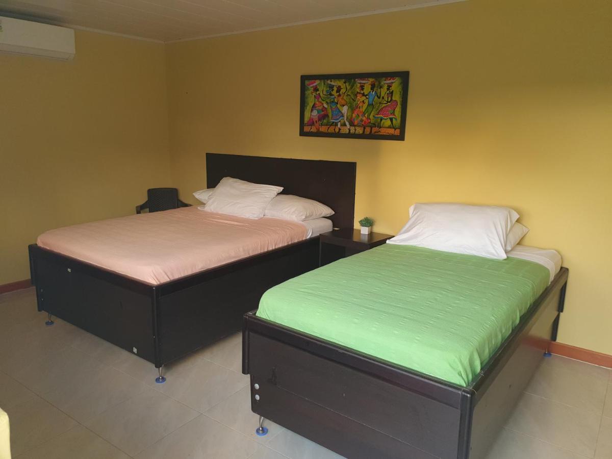 Victoria'S Gennie Bay Village Hostal San Andrés Exteriér fotografie